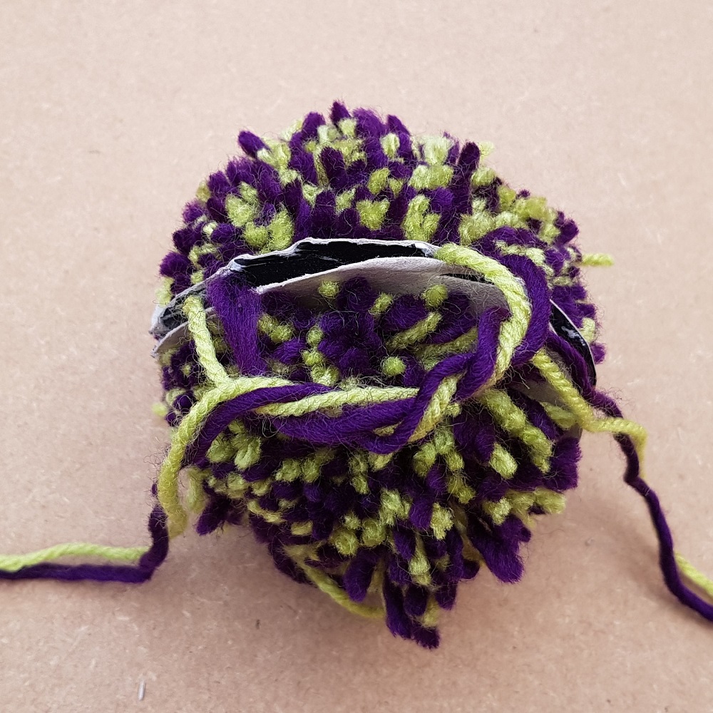 Pompoms step 9