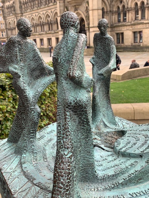 24.03 Bradford statues